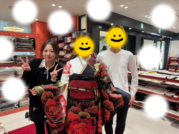 成人式　前撮り　梅田　振袖レンタル　袴レンタル　家族写真　モード振袖　TAKAZEN大阪梅田本店　バラ柄