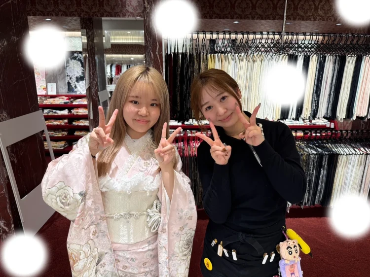 成人式振袖レンタル　ヘップバーンシリーズ　かわいい　淡い色　シック　ピンク　かわいい　大人っぽい　フリル