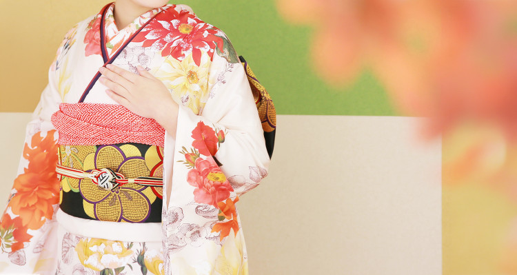 振袖を着用した女性