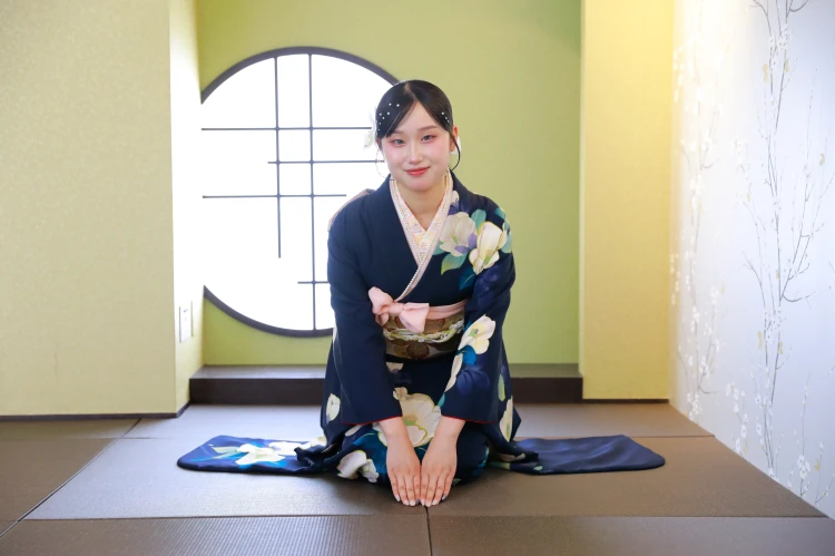 古典柄背景で王道成人式らしさが出るスタジオ