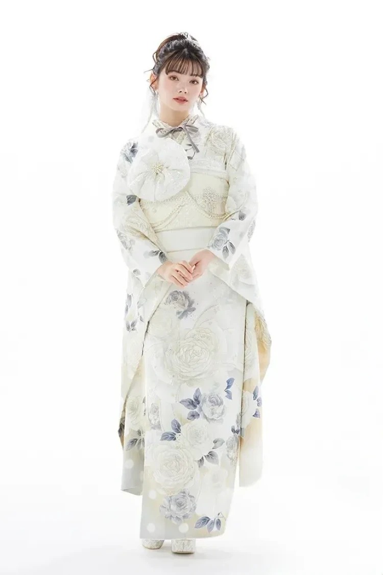 TAKAZENオリジナルヘップバーンシャネルカラー白色のお振袖