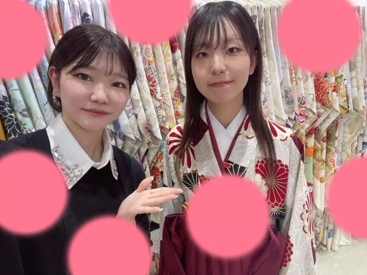 2027年卒業の赤い古典柄袴の姫ちゃん紹介