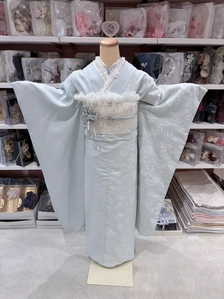 淡い水色が可愛い シンプル＆上品な振袖コーディネート