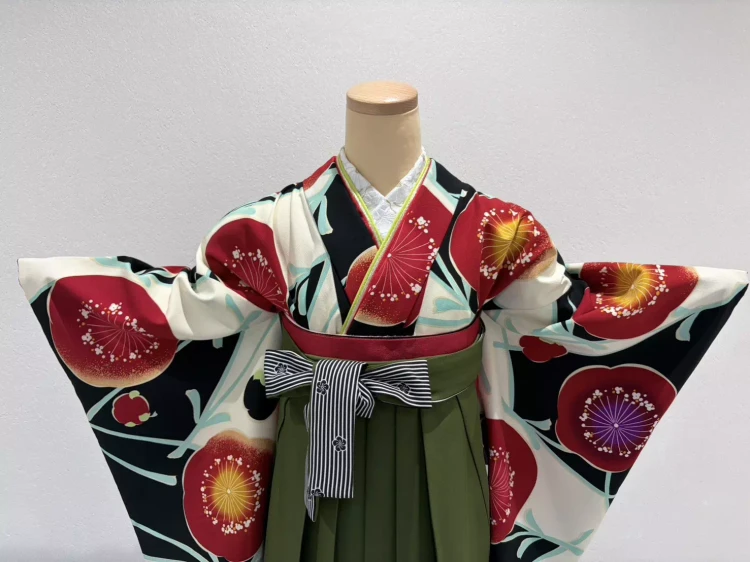 レトロモダンな袴 コーディネートをご紹介