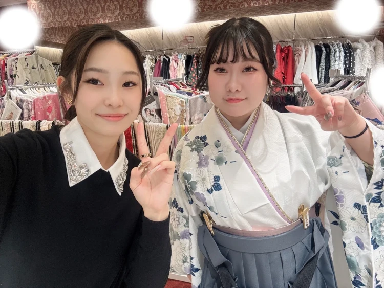 袴レンタル　東京　表参道　かわいい　おしゃれ　綺麗め　かわいい　大人っぽい　くすみカラー　イマドキ　被りたくない