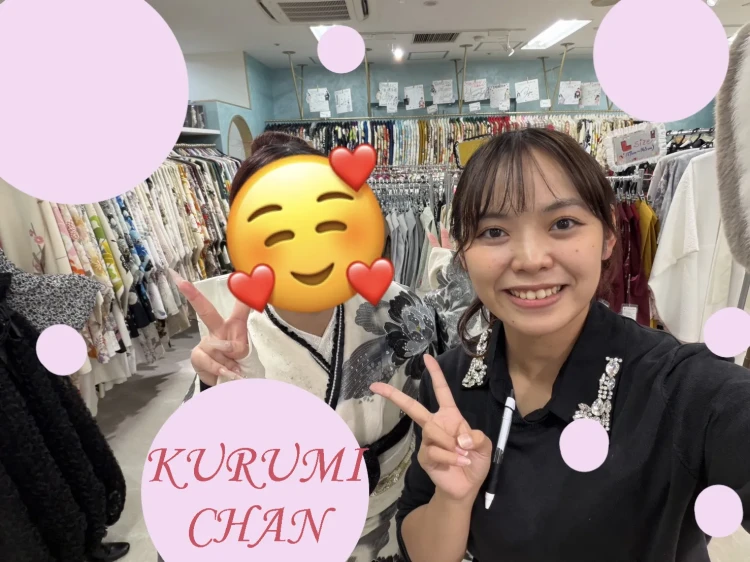 モードの黒白色のお振袖でお写真プランに決定の姫ちゃん
