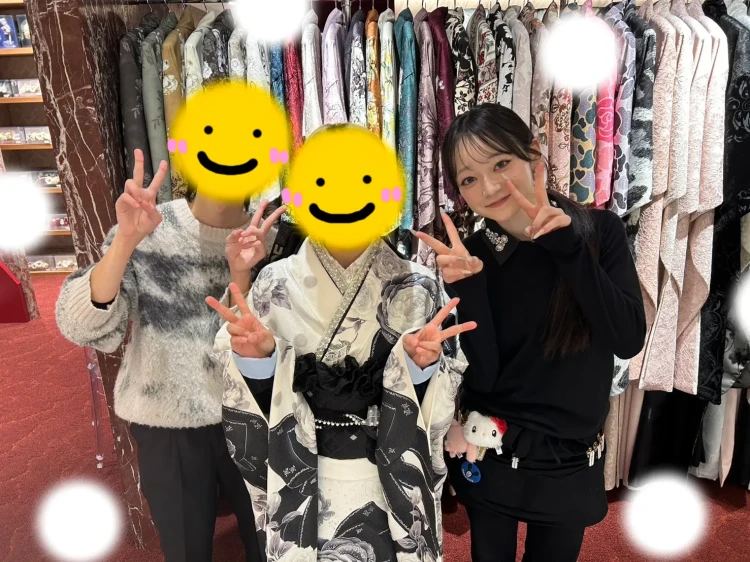 💖モノクロのコスメカラーのドットがかわいいお振袖姫ちゃんのご紹介💖