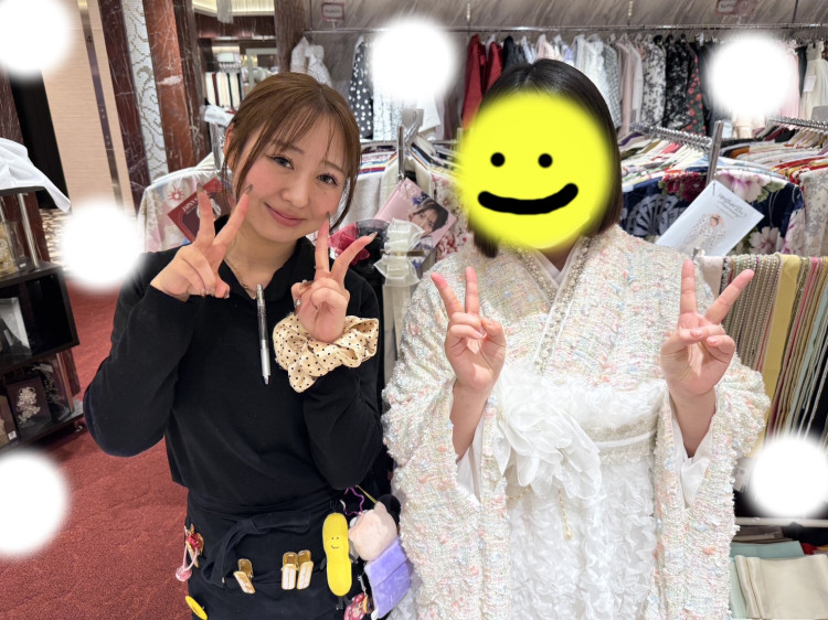 TAKAZEN東京表参道店Flagshipでオリジナルのヘップバーン袴をご契約いただいたお嬢様のご紹介